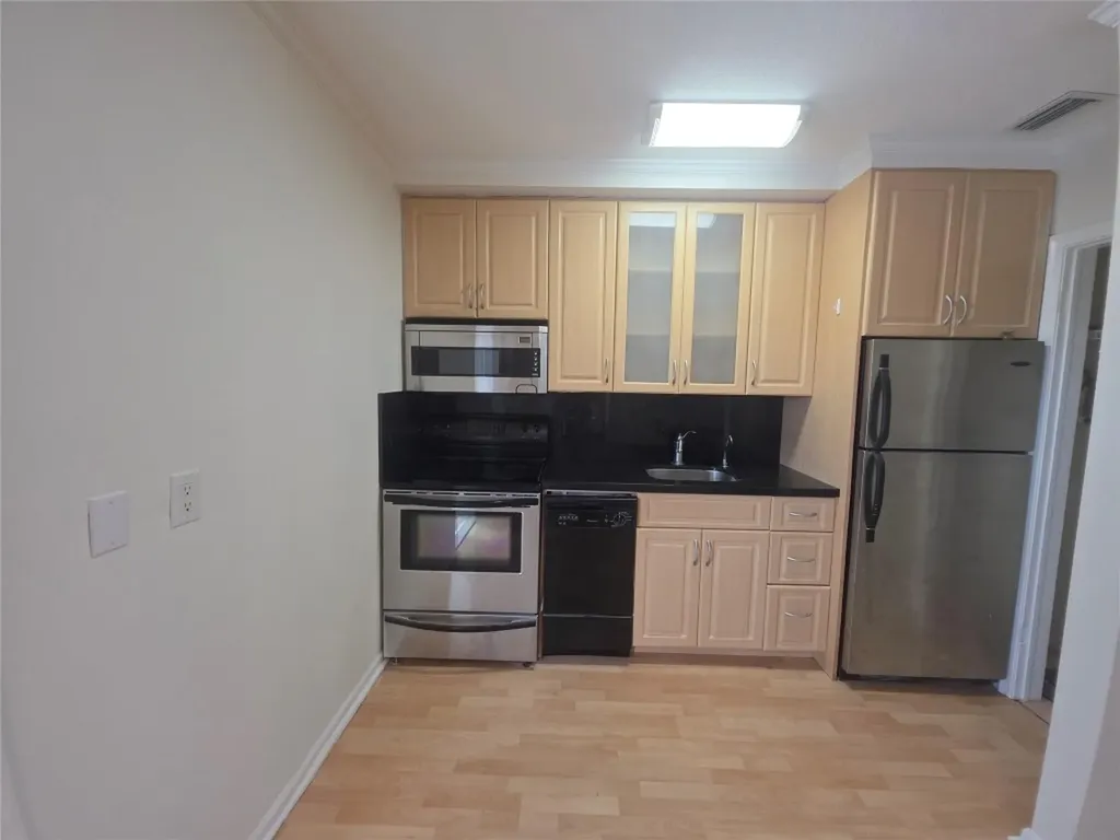 2131 NE 42nd Court Lighthouse Point FL 33064