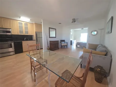 2131 NE 42nd Court Lighthouse Point FL 33064