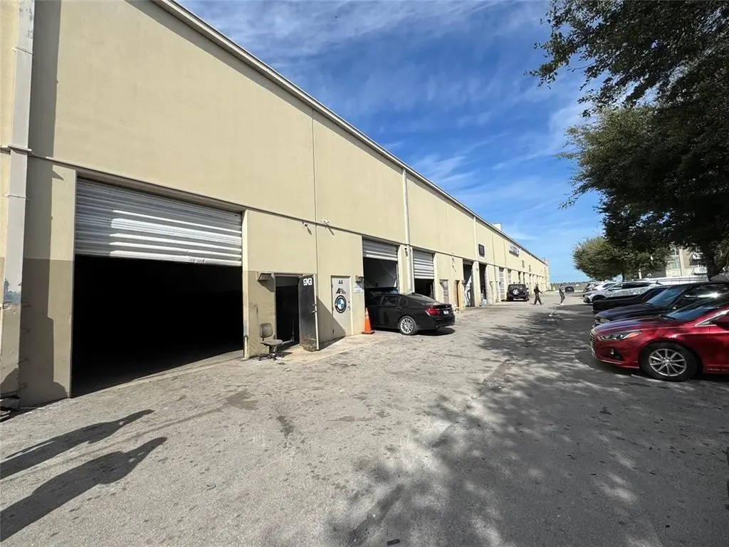 15420 SW 136th Street Miami FL 33196
