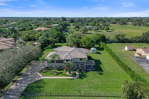 3061 SW 117th Avenue Davie FL 33330