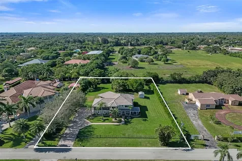 3061 SW 117th Avenue Davie FL 33330