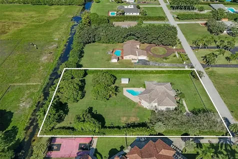 3061 SW 117th Avenue Davie FL 33330
