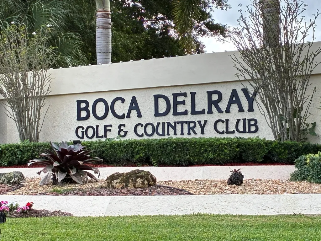 5425 10th Fairway Drive Delray Beach FL 33484