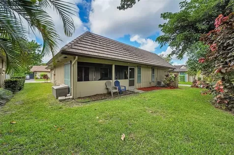 1910 Coquina Way Coral Springs FL 33071