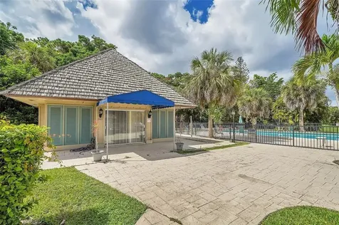 1910 Coquina Way Coral Springs FL 33071