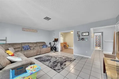 1910 Coquina Way Coral Springs FL 33071