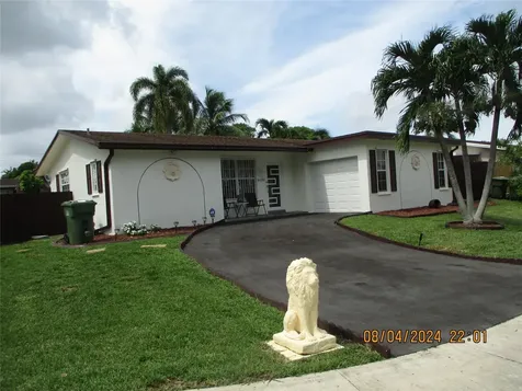 9330 NW 10th Street Pembroke Pines FL 33024