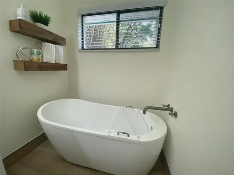 2286 Anchorage Lane Naples FL 34104