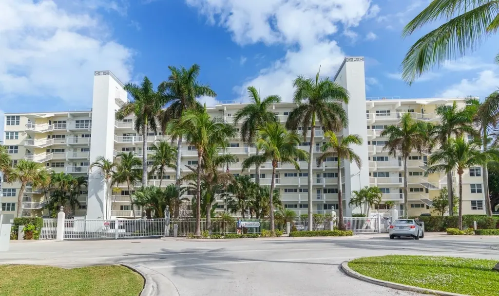 500 SE 21st Avenue Deerfield Beach FL 33441