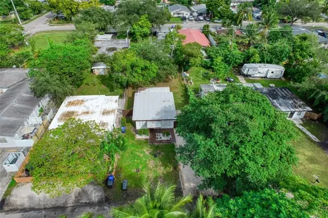 409 N 61st Terrace Hollywood FL 33024