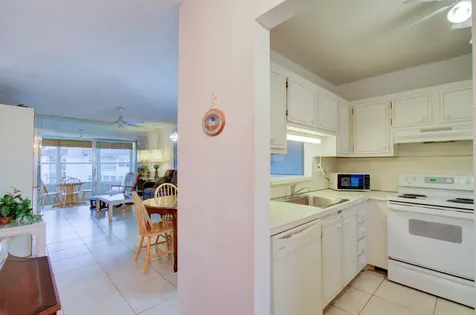 3500 NW 48th Lauderdale Lakes FL 33319