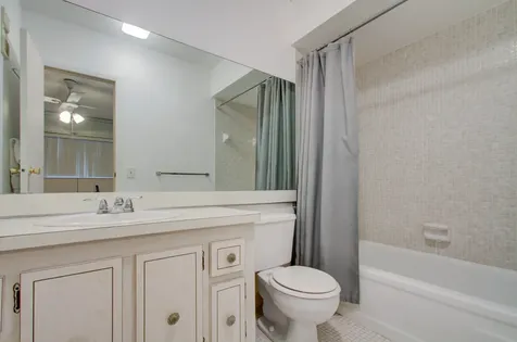 3500 NW 48th Lauderdale Lakes FL 33319