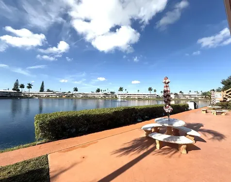 900 SW 10th Terrace Hallandale Beach FL 33009