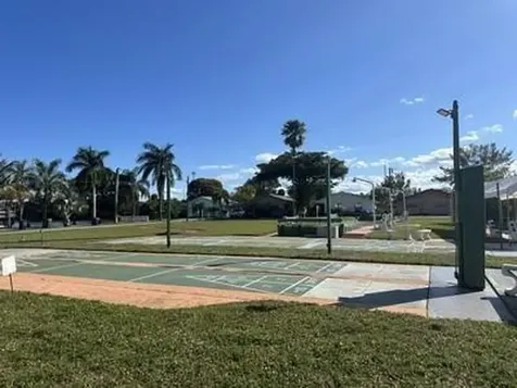 900 SW 10th Terrace Hallandale Beach FL 33009