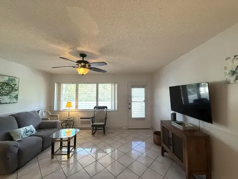 900 SW 10th Terrace Hallandale Beach FL 33009