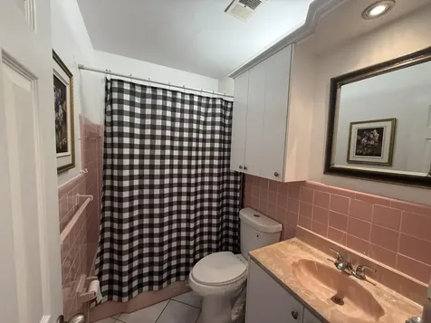 900 SW 10th Terrace Hallandale Beach FL 33009