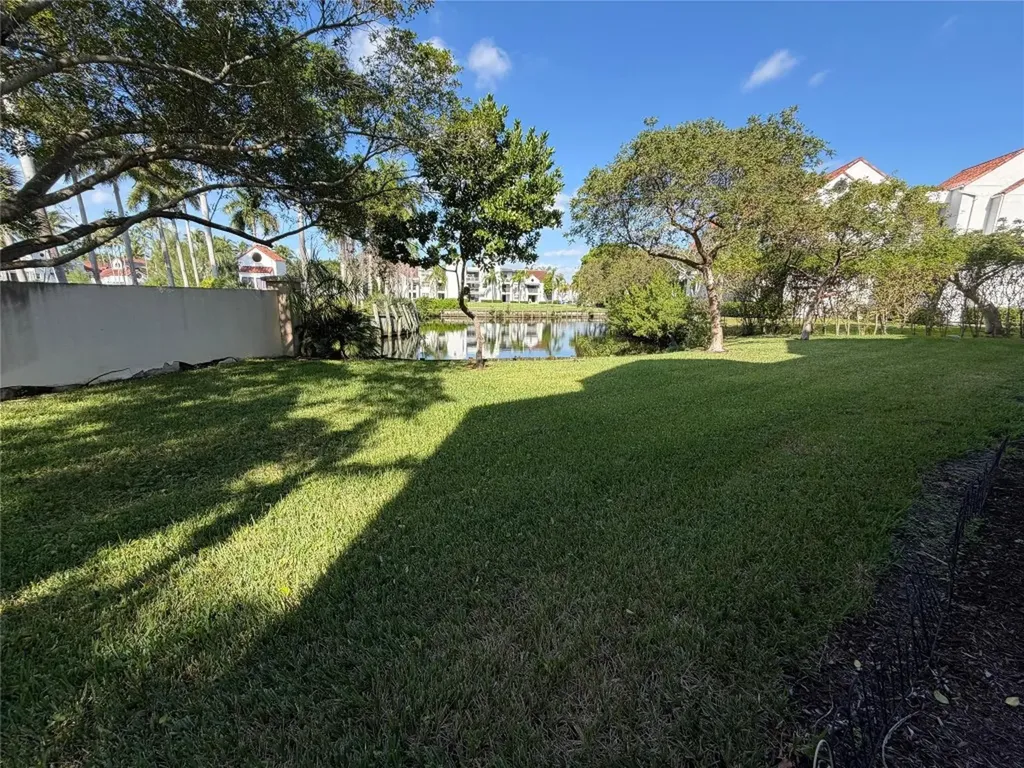2731 Ocean Club Boulevard Hollywood FL 33019