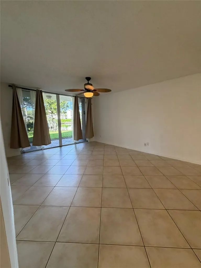 2731 Ocean Club Boulevard Hollywood FL 33019