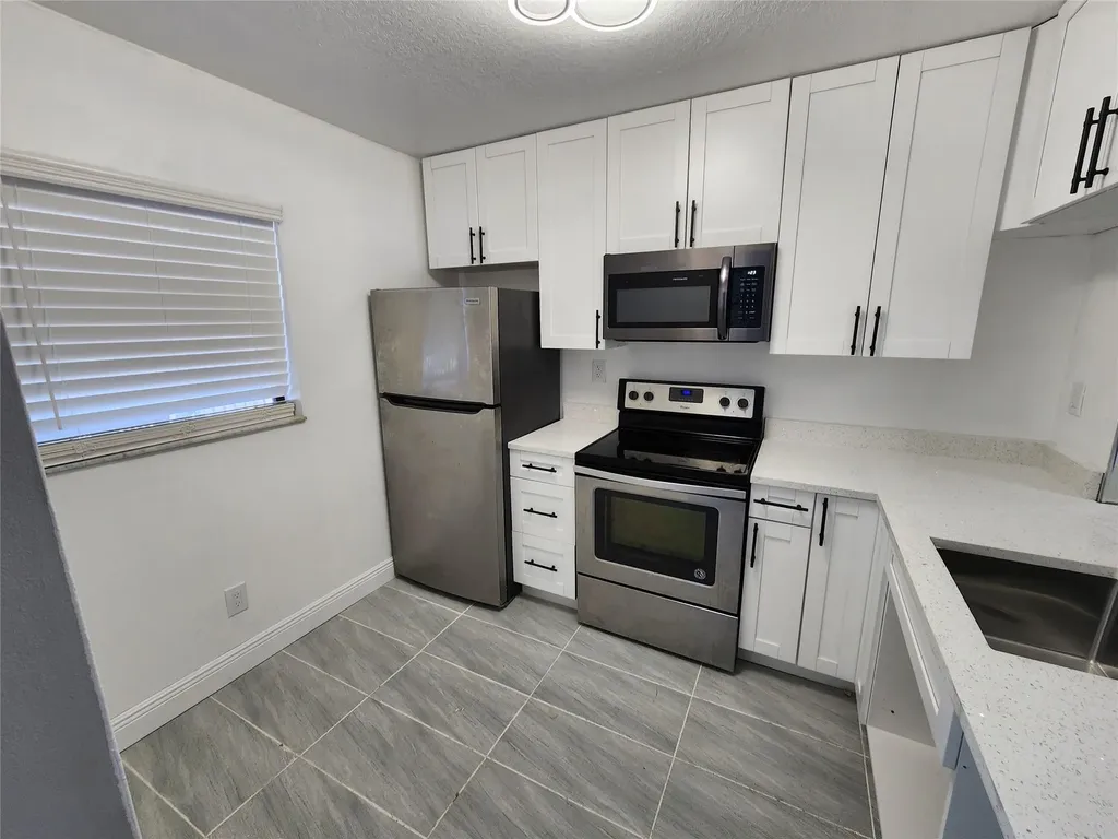 1156 NW 106th Terrace Hollywood FL 33026
