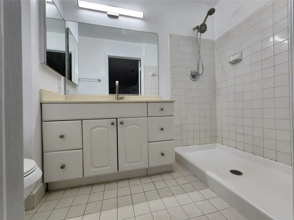 1156 NW 106th Terrace Hollywood FL 33026