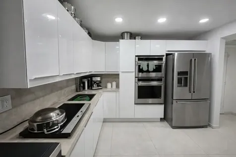 2500 Parkview Drive Hallandale Beach FL 33009