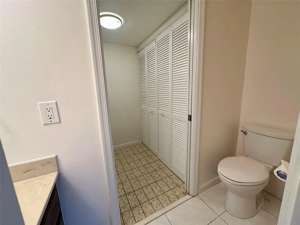 444 Pine Circle Boca Raton FL 33432