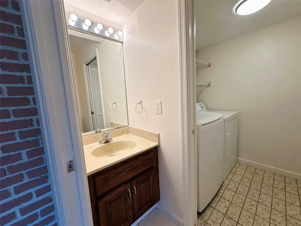 444 Pine Circle Boca Raton FL 33432