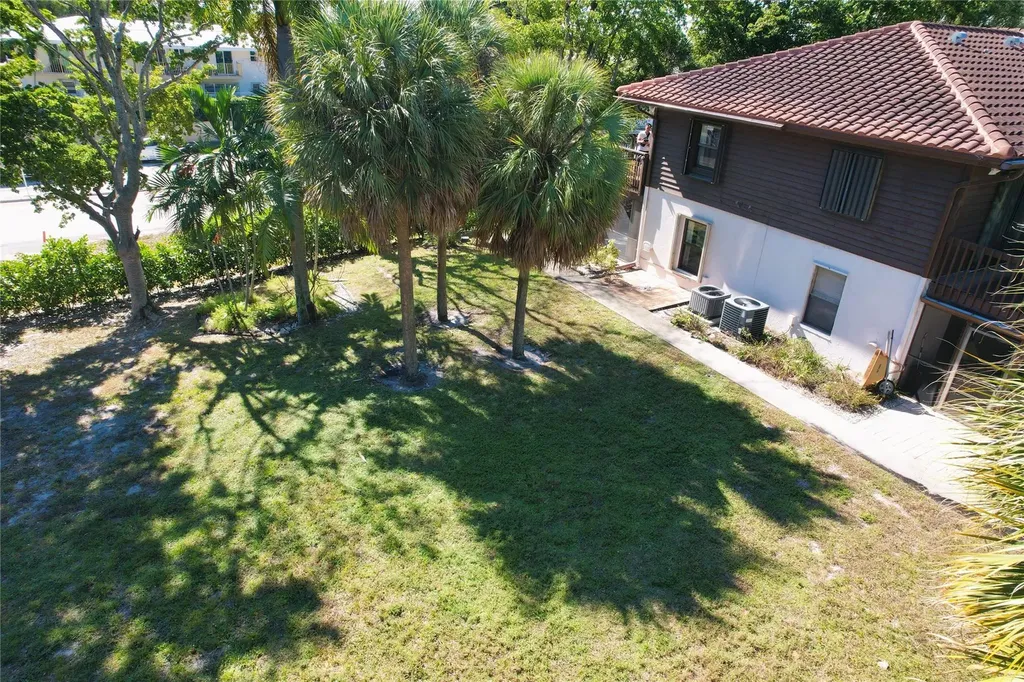 444 Pine Circle Boca Raton FL 33432