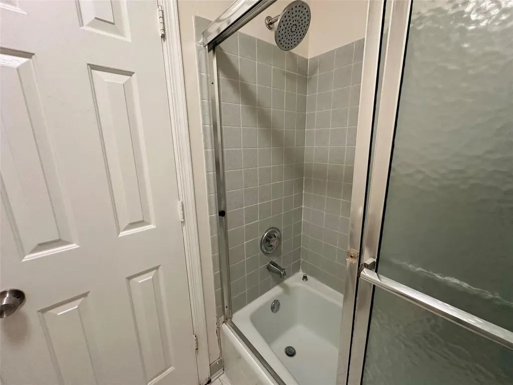 444 Pine Circle Boca Raton FL 33432