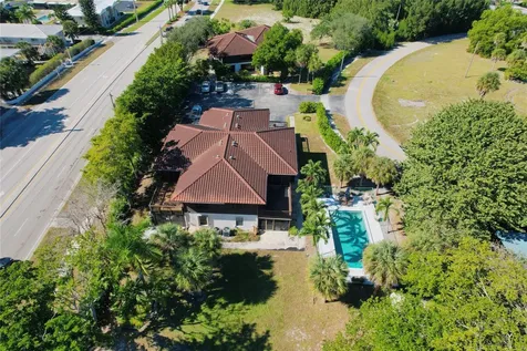 444 Pine Circle Boca Raton FL 33432