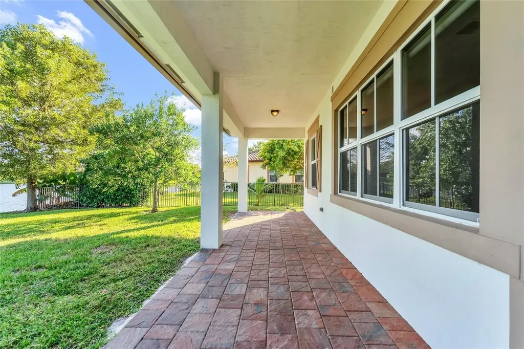 9810 S Miralago Way Parkland FL 33076