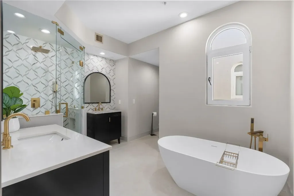 1796 Bay Drive Pompano Beach FL 33062