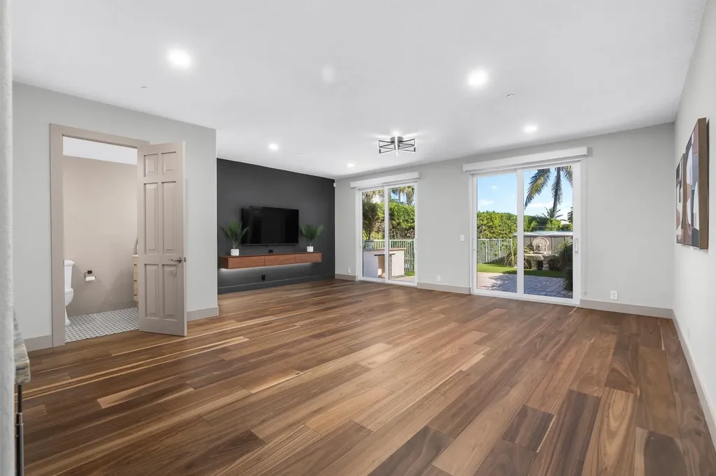 1796 Bay Drive Pompano Beach FL 33062