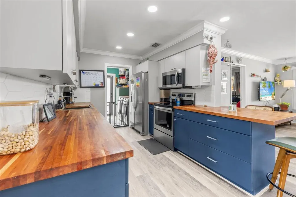 1716 SW 43rd Avenue Fort Lauderdale FL 33317