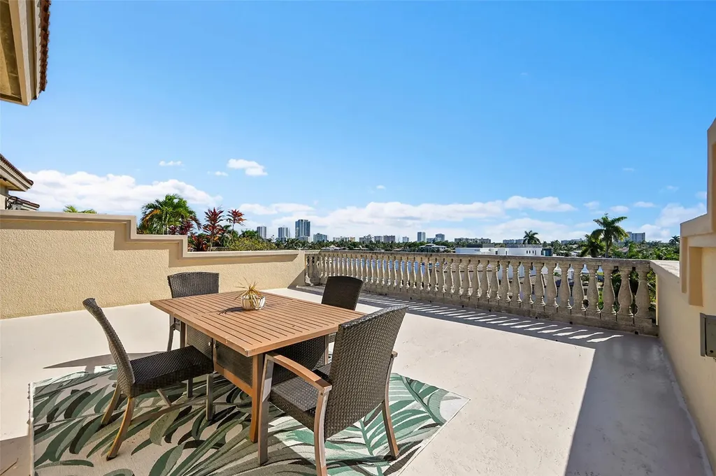 2254 SE 7th Street Pompano Beach FL 33062