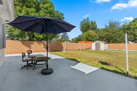 31 Miami Gardens Road West Park FL 33023