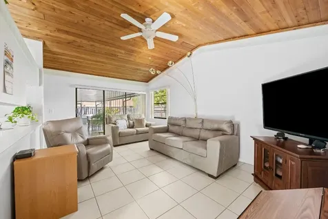 5461 NW 57th Street Tamarac FL 33319