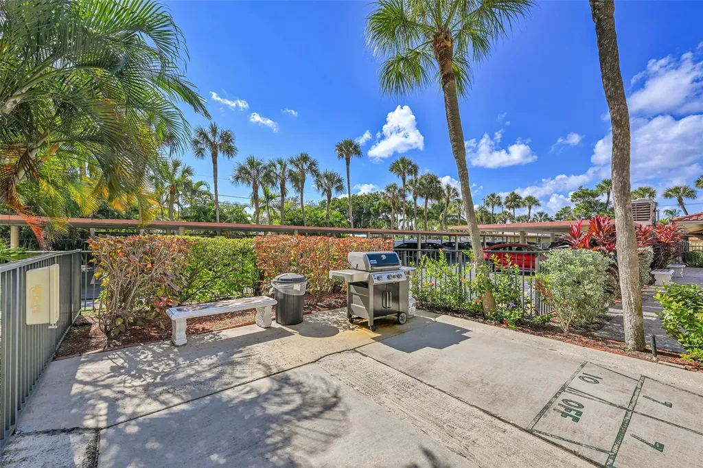 2350 NE 14th Street Causeway Pompano Beach FL 33062