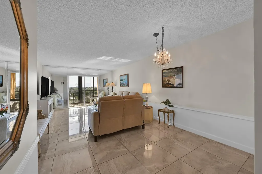 2350 NE 14th Street Causeway Pompano Beach FL 33062