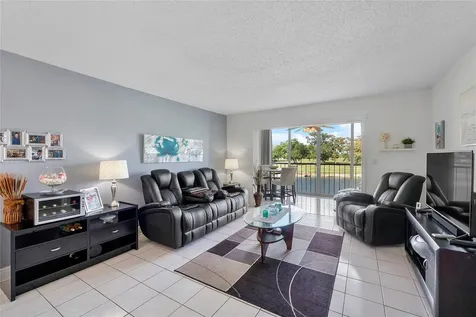7807 Golf Circle Drive Margate FL 33063