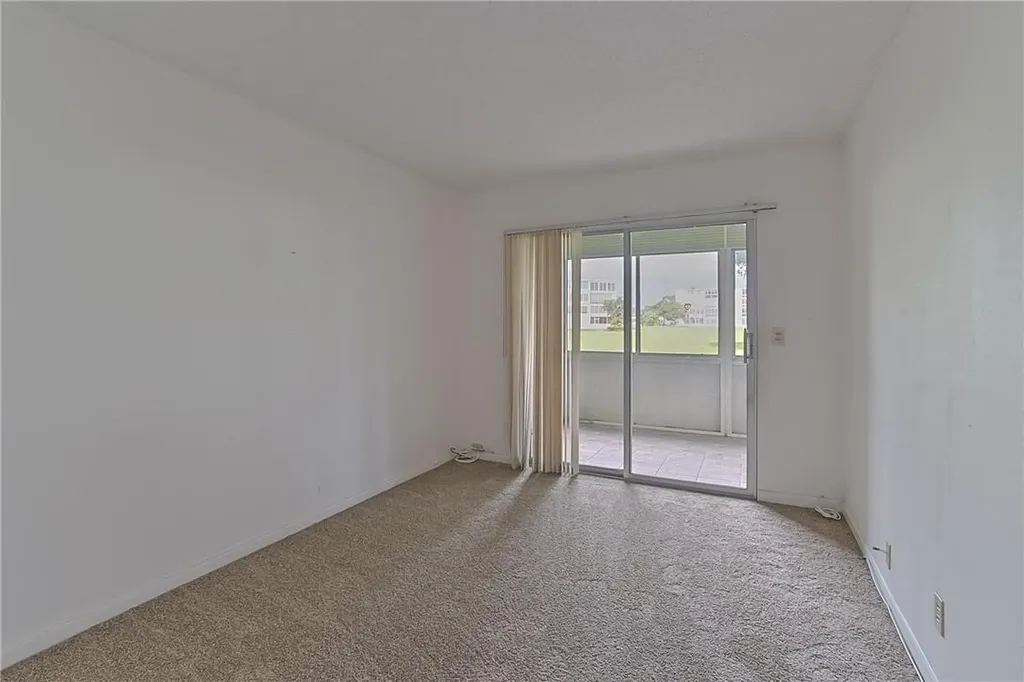 167 Grantham Deerfield Beach FL 33442