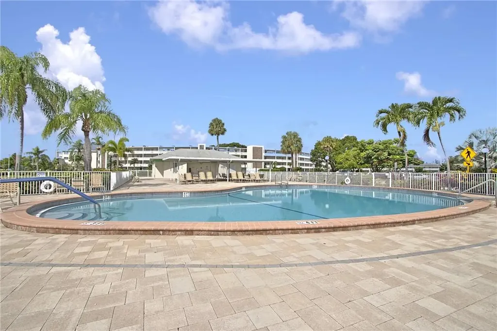 167 Grantham Deerfield Beach FL 33442