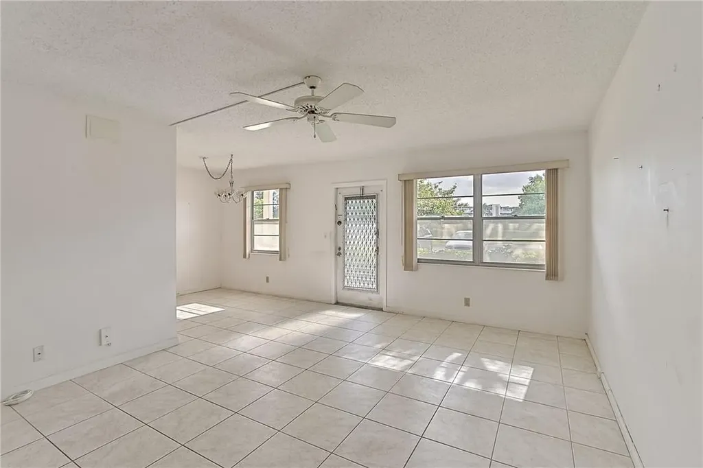 167 Grantham Deerfield Beach FL 33442