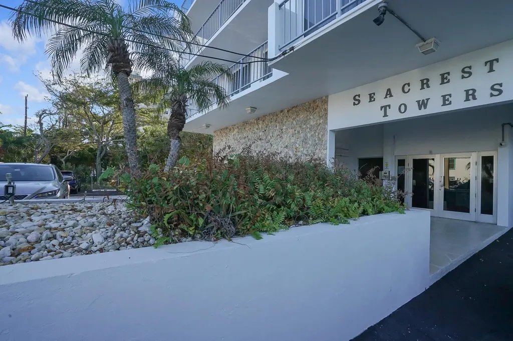1609 N Riverside Drive Pompano Beach FL 33062