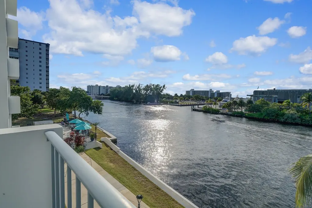1609 N Riverside Drive Pompano Beach FL 33062