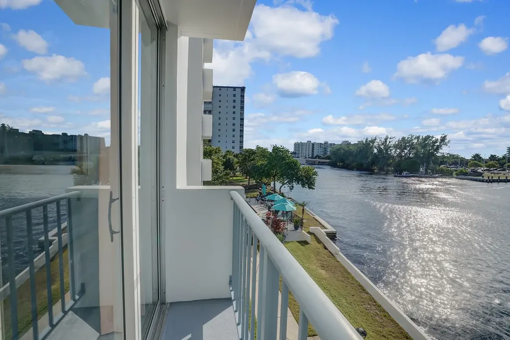 1609 N Riverside Drive Pompano Beach FL 33062