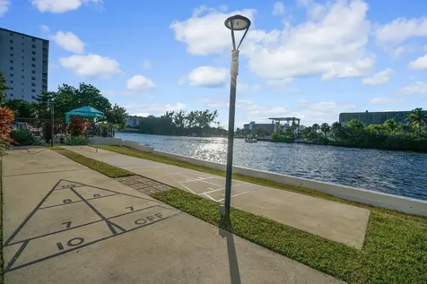 1609 N Riverside Drive Pompano Beach FL 33062