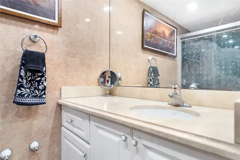 2500 NE 48th Lane Fort Lauderdale FL 33308