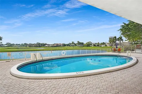 2500 NE 48th Lane Fort Lauderdale FL 33308