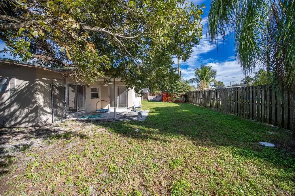 9370 NW 25th Court Sunrise FL 33322